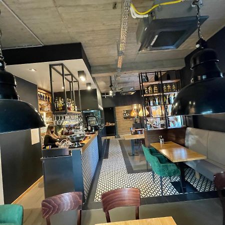 Hotel Am Stadion Vanino Cucina Italian 빌레펠트 외부 사진