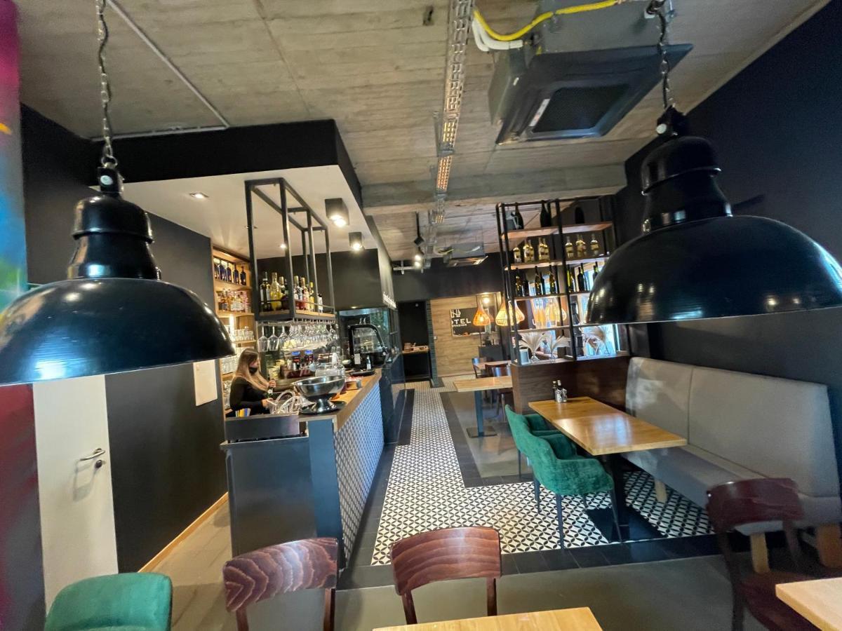 Hotel Am Stadion Vanino Cucina Italian 빌레펠트 외부 사진